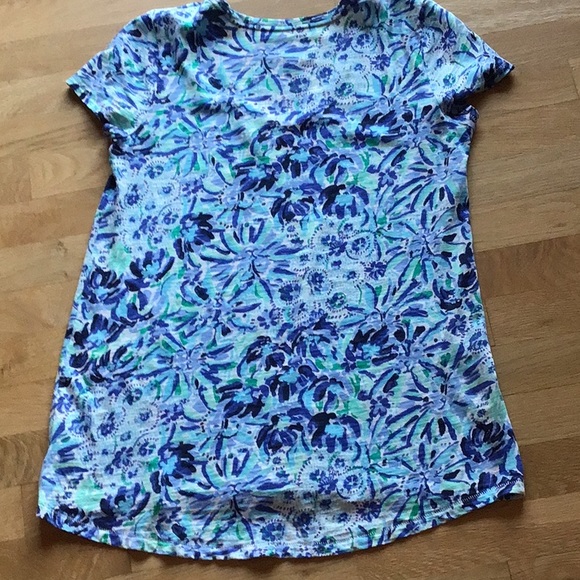 Lily Pulitzer x- small v- neck t-shirt EUC - Picture 2 of 3
